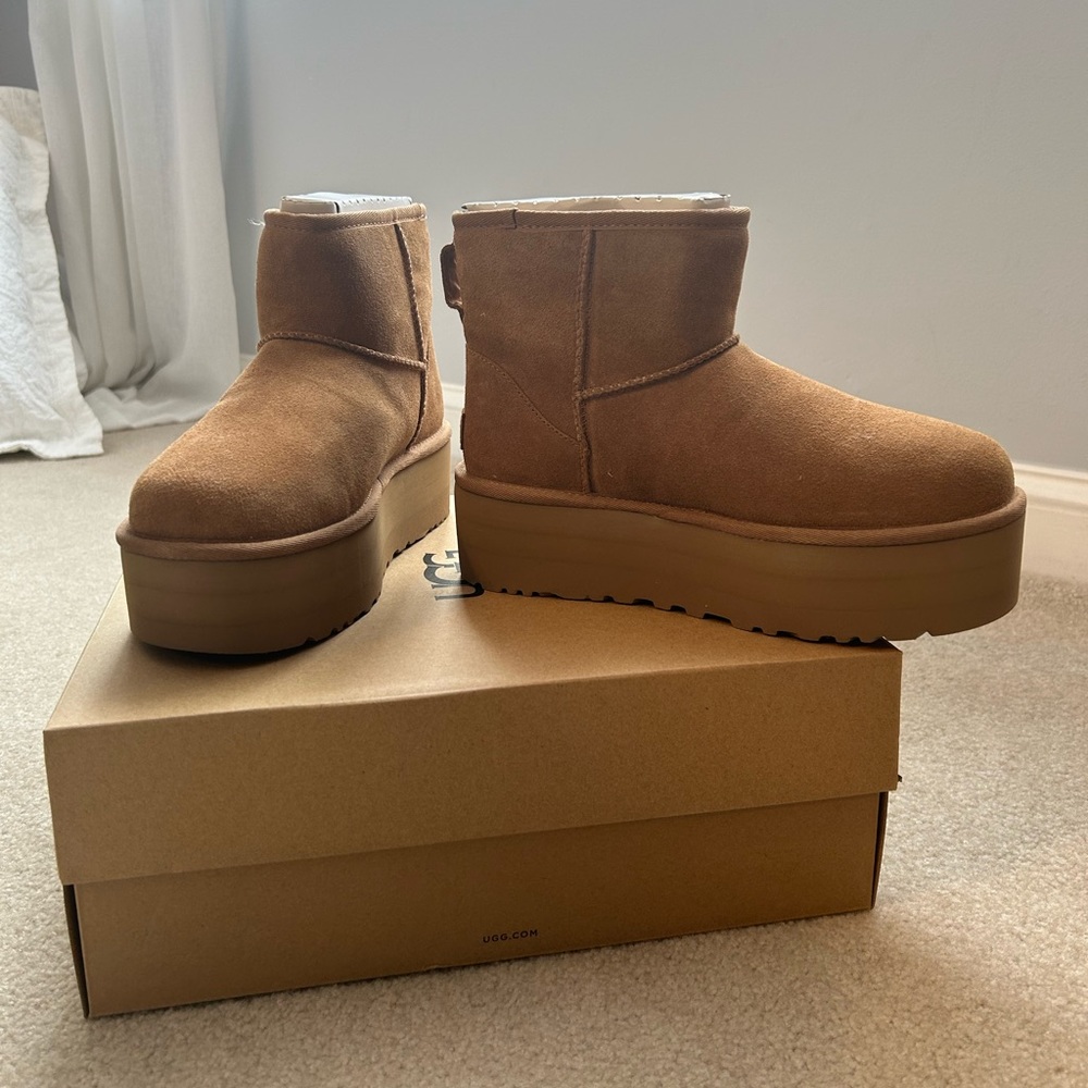 Brand new classic mini platform uggs in chestnut